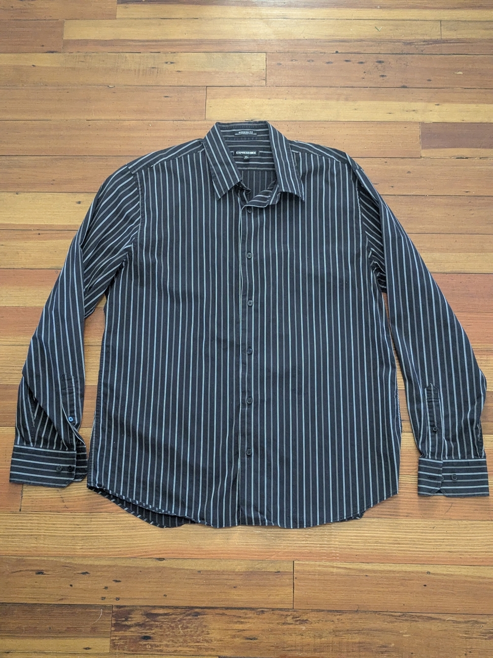 EXPRESS 1MX -  SIZE XL -  MODERN FIT - PINSTRIPE SHIRT - Picture 2 of 12